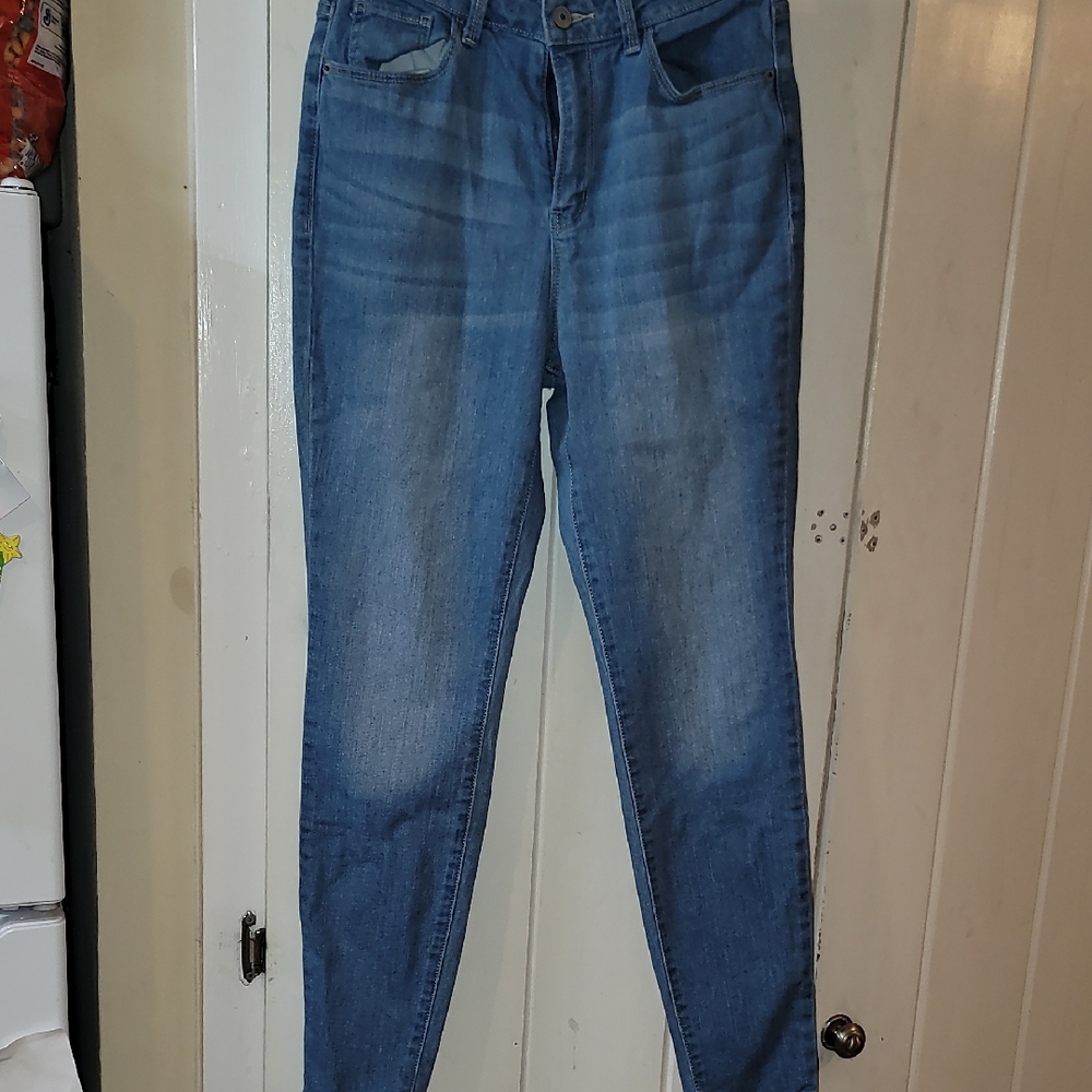 No Boundaries High Rise Blue Jeans